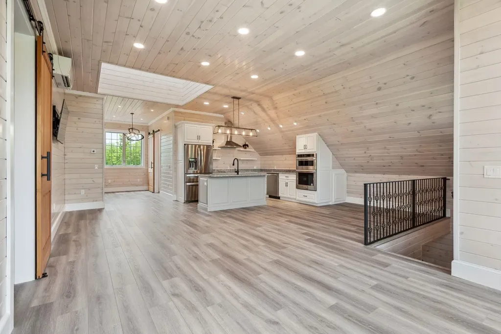 127 Tracy Road New London NH 03257