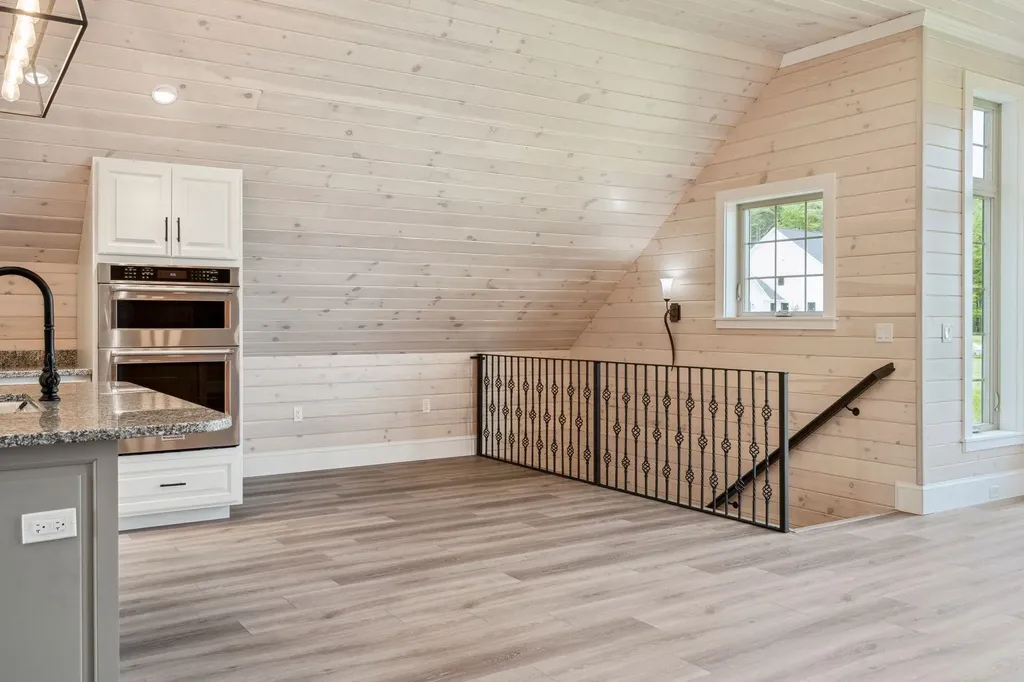 127 Tracy Road New London NH 03257