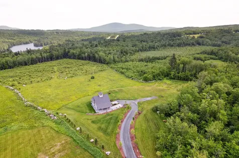 127 Tracy Road New London NH 03257