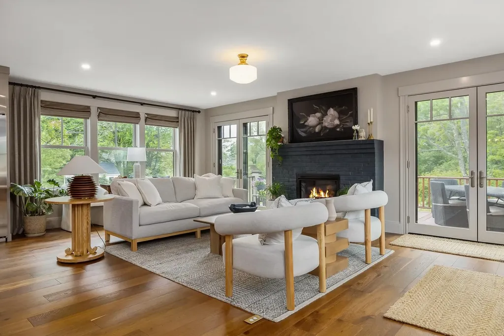 28 New Castle Avenue Portsmouth NH 03801