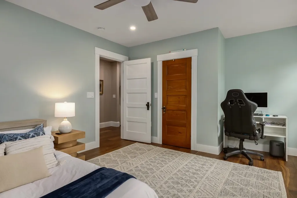 28 New Castle Avenue Portsmouth NH 03801