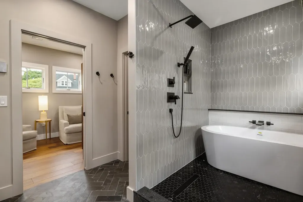 28 New Castle Avenue Portsmouth NH 03801