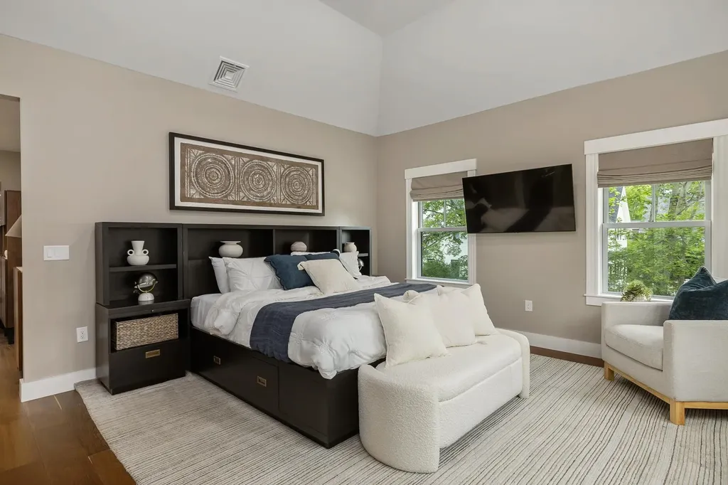 28 New Castle Avenue Portsmouth NH 03801