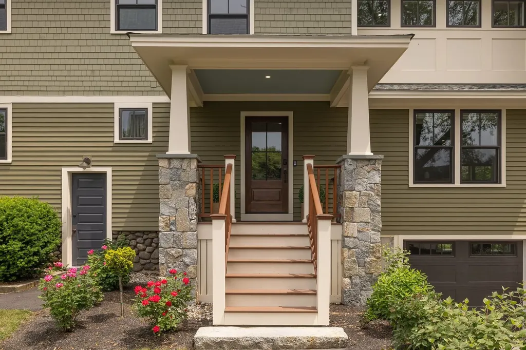 28 New Castle Avenue Portsmouth NH 03801