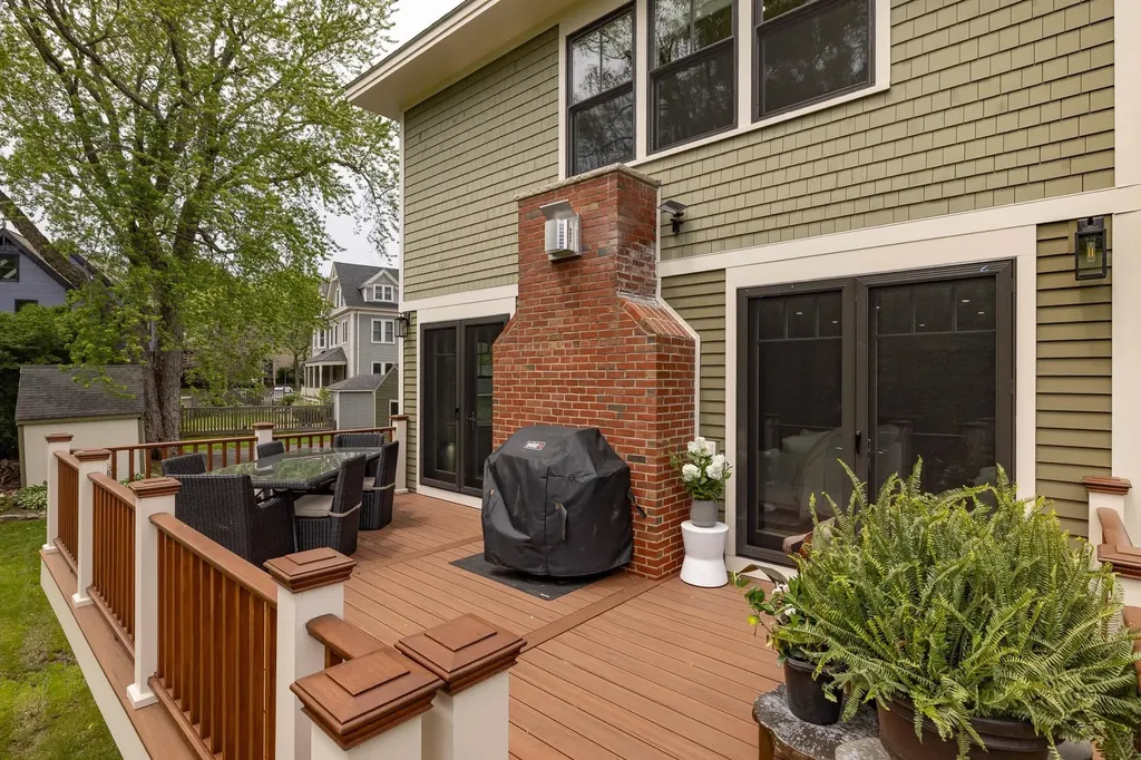 28 New Castle Avenue Portsmouth NH 03801