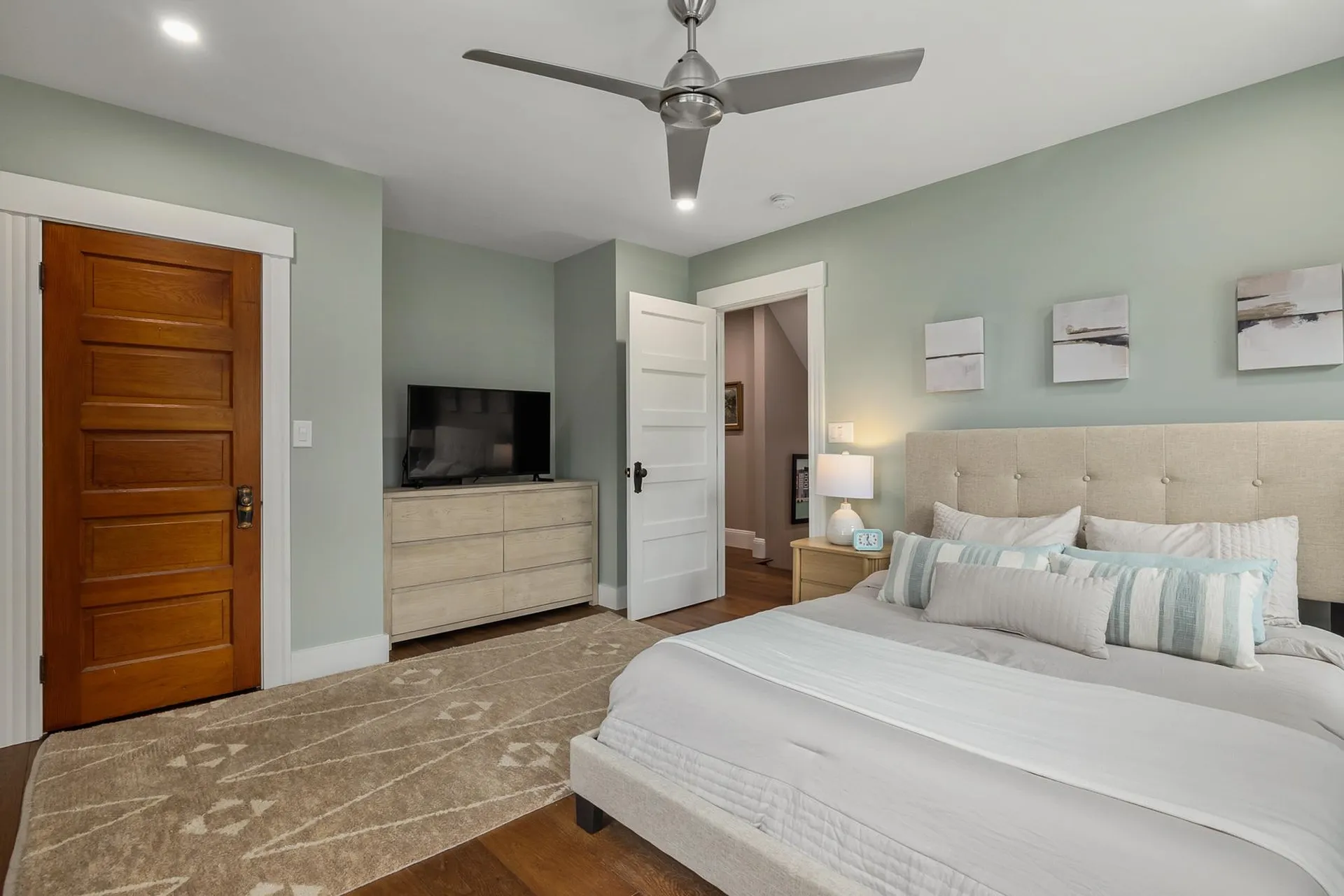 28 New Castle Avenue Portsmouth NH 03801