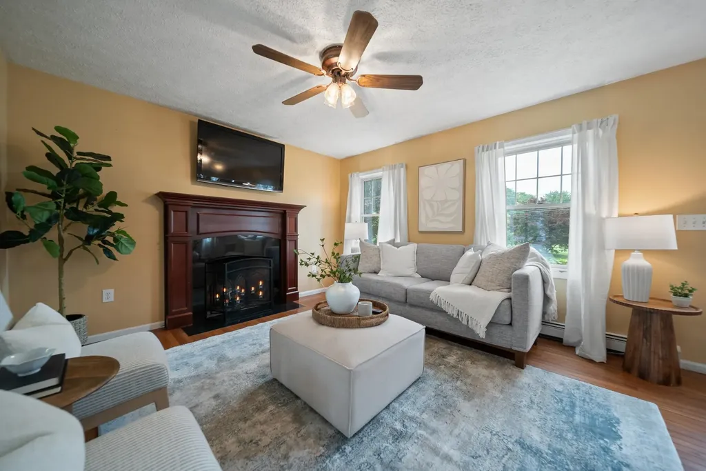 13 Becky Drive Salem NH 03079