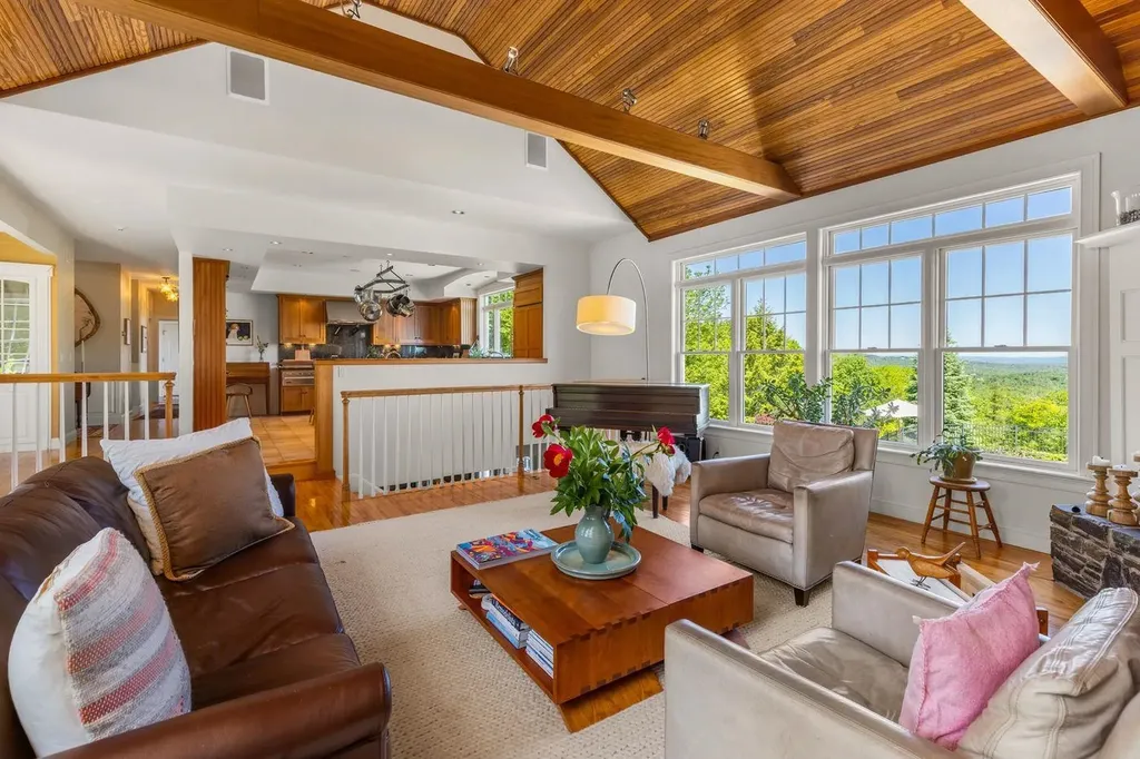 541 South Road Hopkinton NH 03229