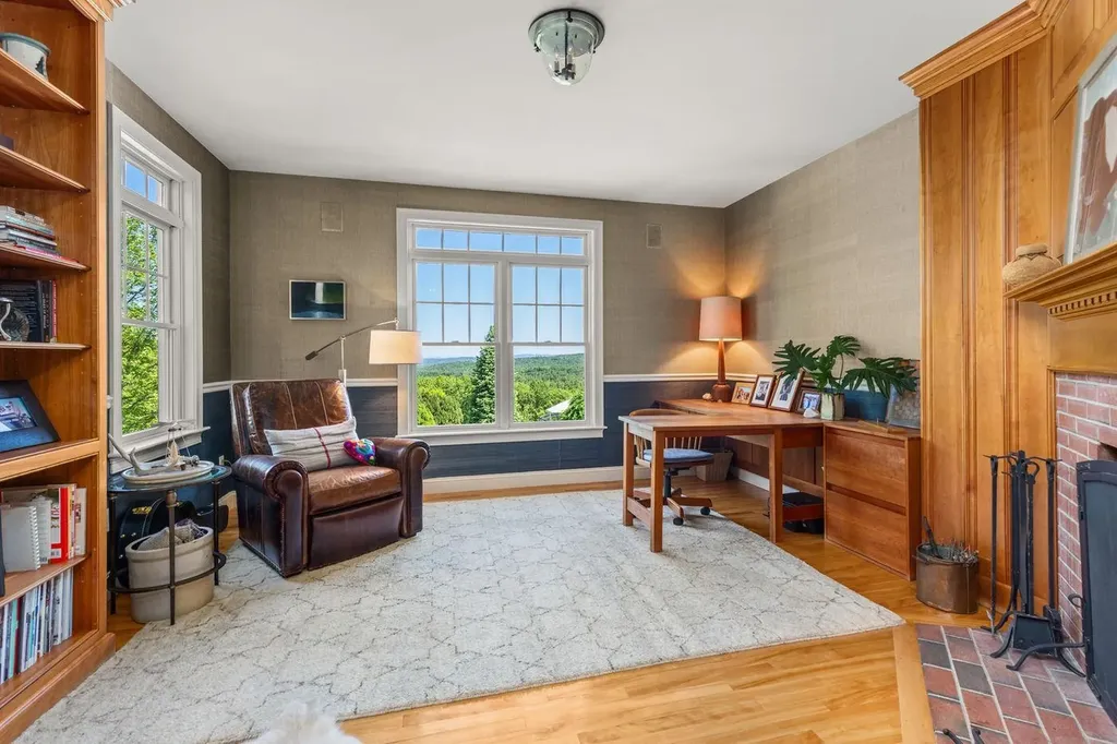 541 South Road Hopkinton NH 03229