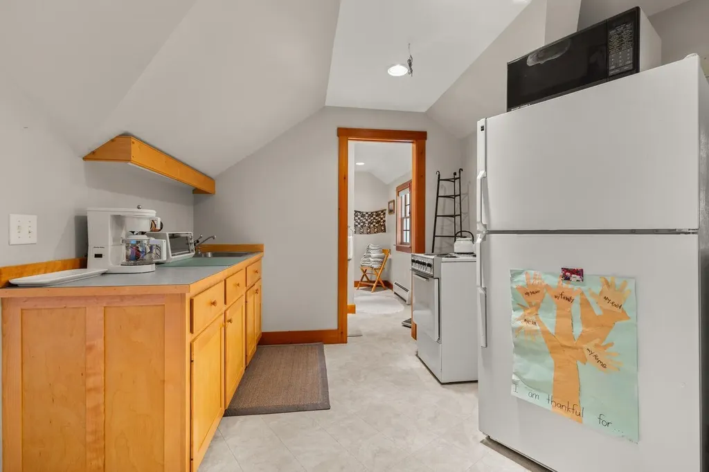 541 South Road Hopkinton NH 03229