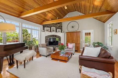 541 South Road Hopkinton NH 03229