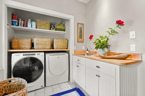 541 South Road Hopkinton NH 03229