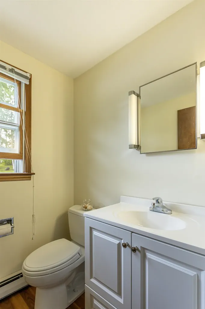 21 Old Colony Way Pittsford VT 05763