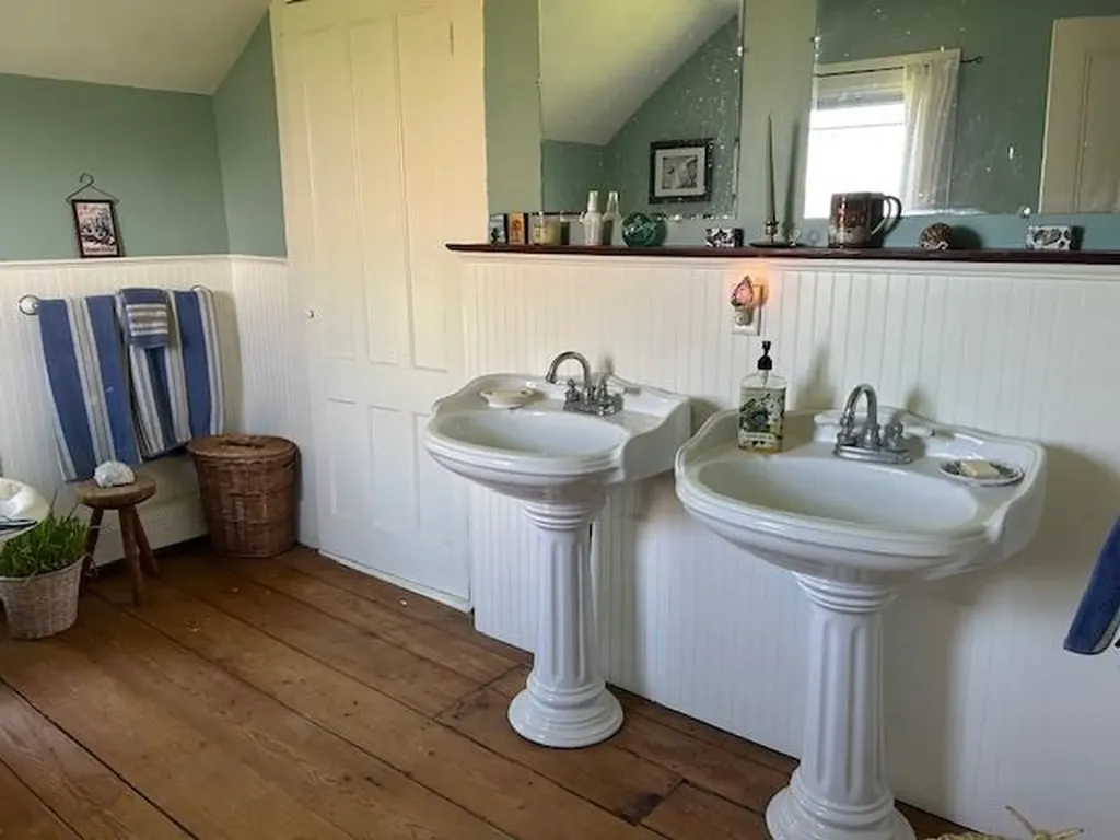1204 Money Hole Road Benson VT 05743