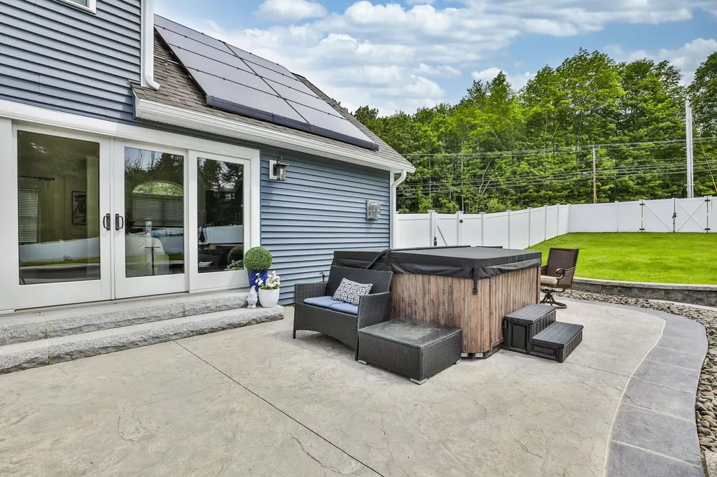 3 Pages Lane Atkinson NH 03811