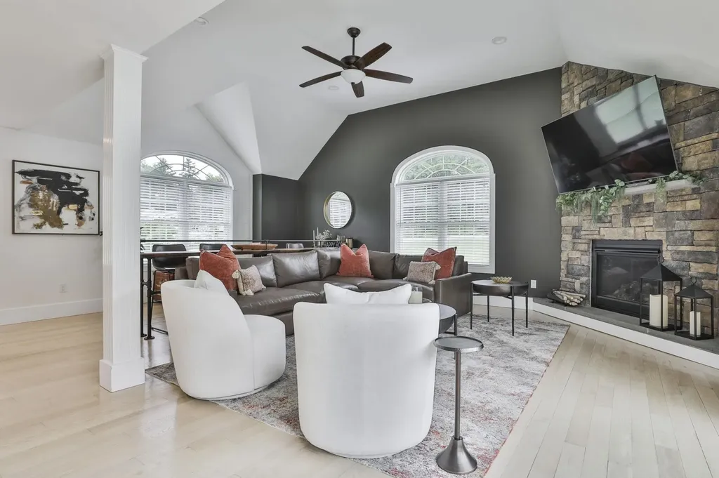 3 Pages Lane Atkinson NH 03811