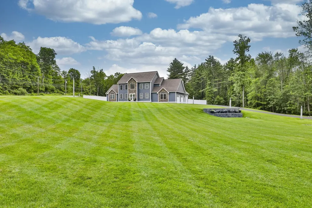 3 Pages Lane Atkinson NH 03811