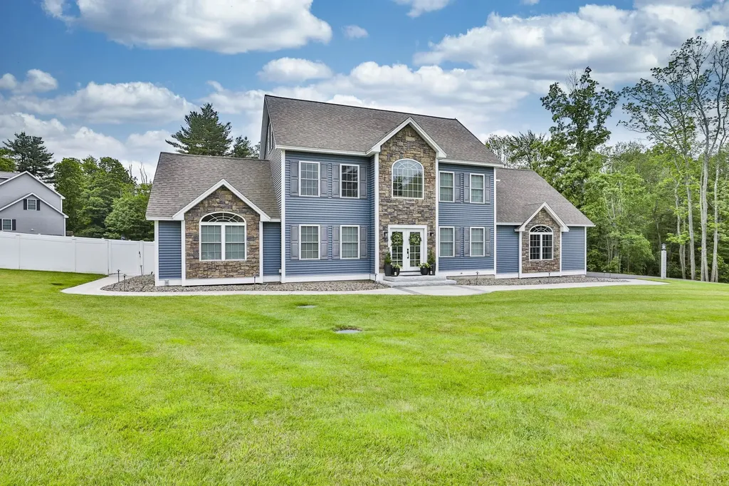 3 Pages Lane Atkinson NH 03811