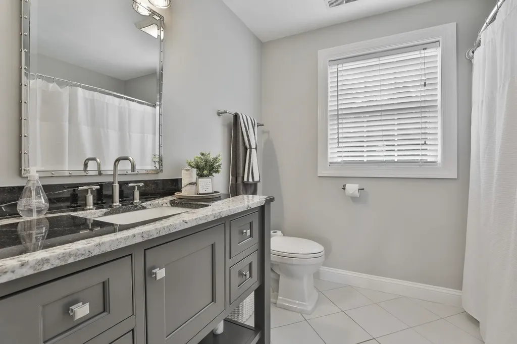 3 Pages Lane Atkinson NH 03811