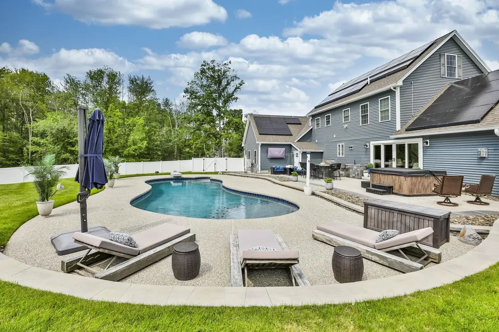 3 Pages Lane Atkinson NH 03811