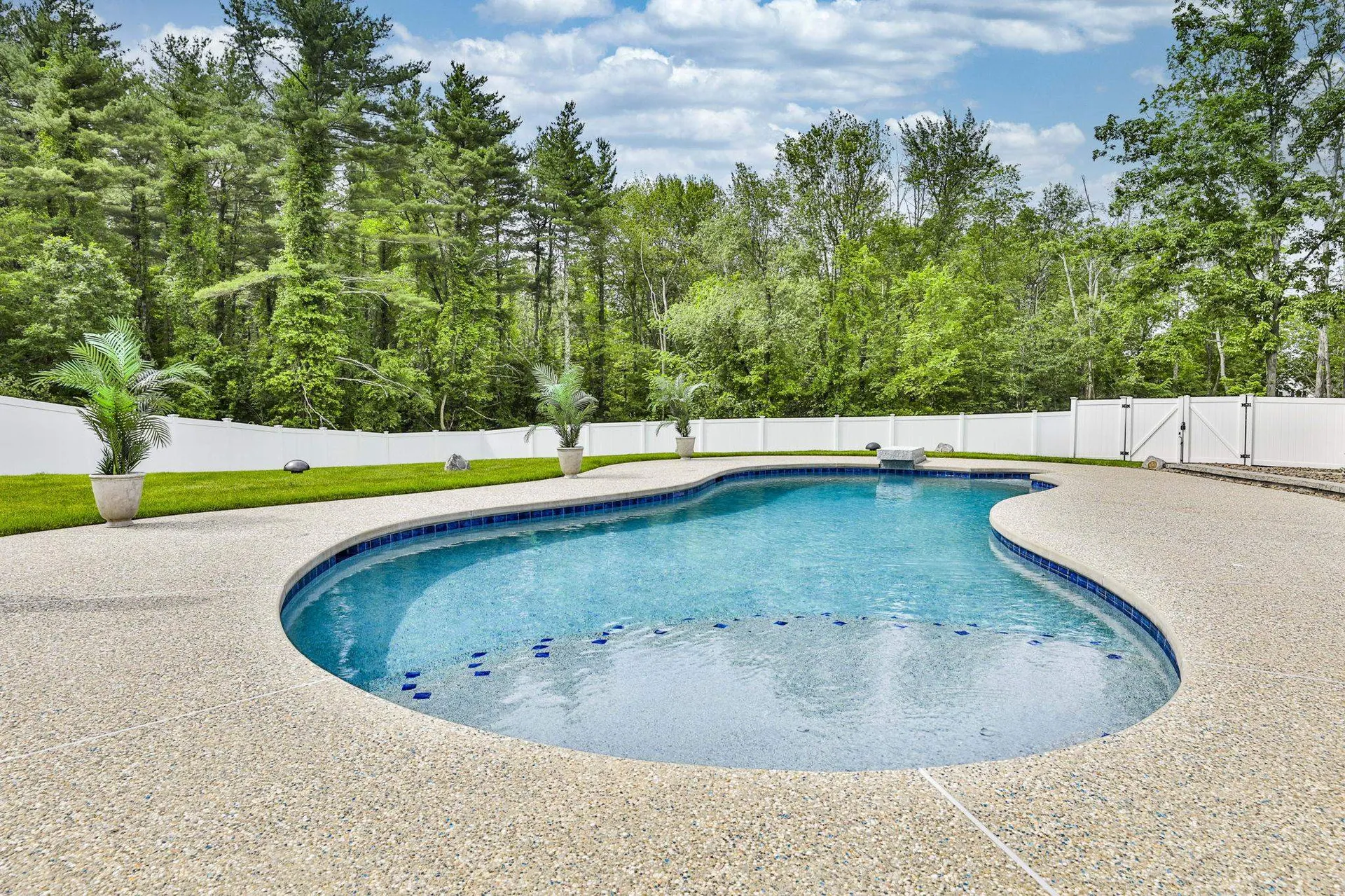 3 Pages Lane Atkinson NH 03811