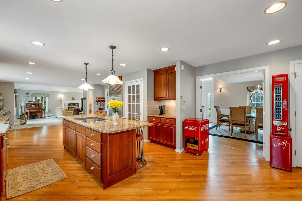 19 Knollwood Drive Gilford NH 03249