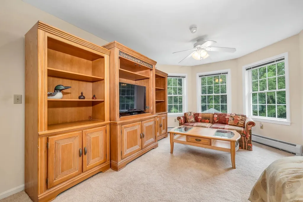 19 Knollwood Drive Gilford NH 03249