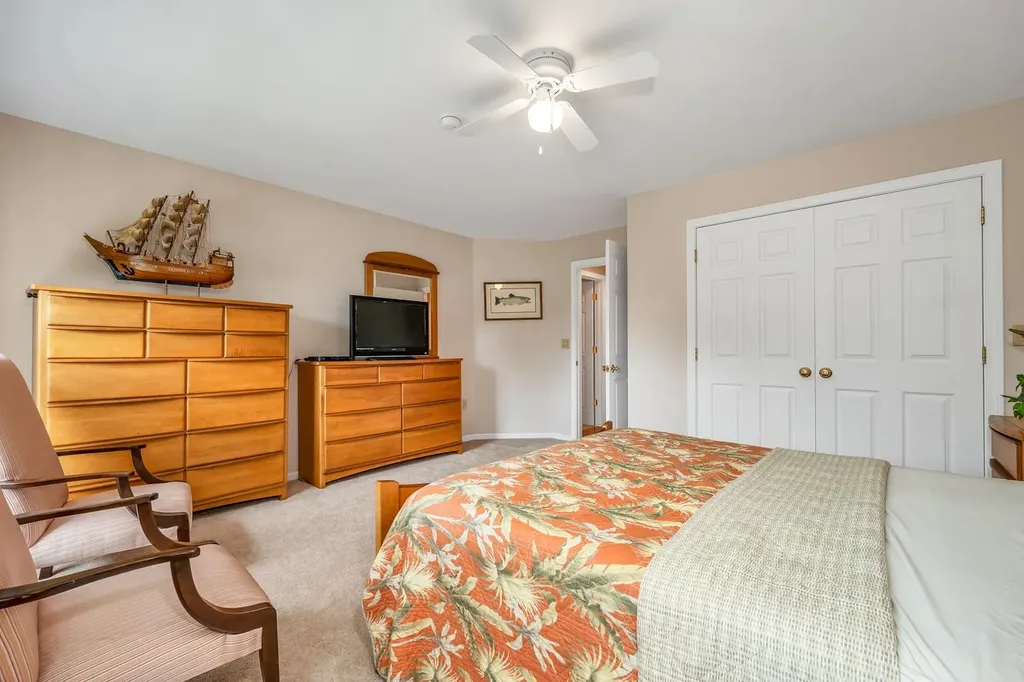 19 Knollwood Drive Gilford NH 03249