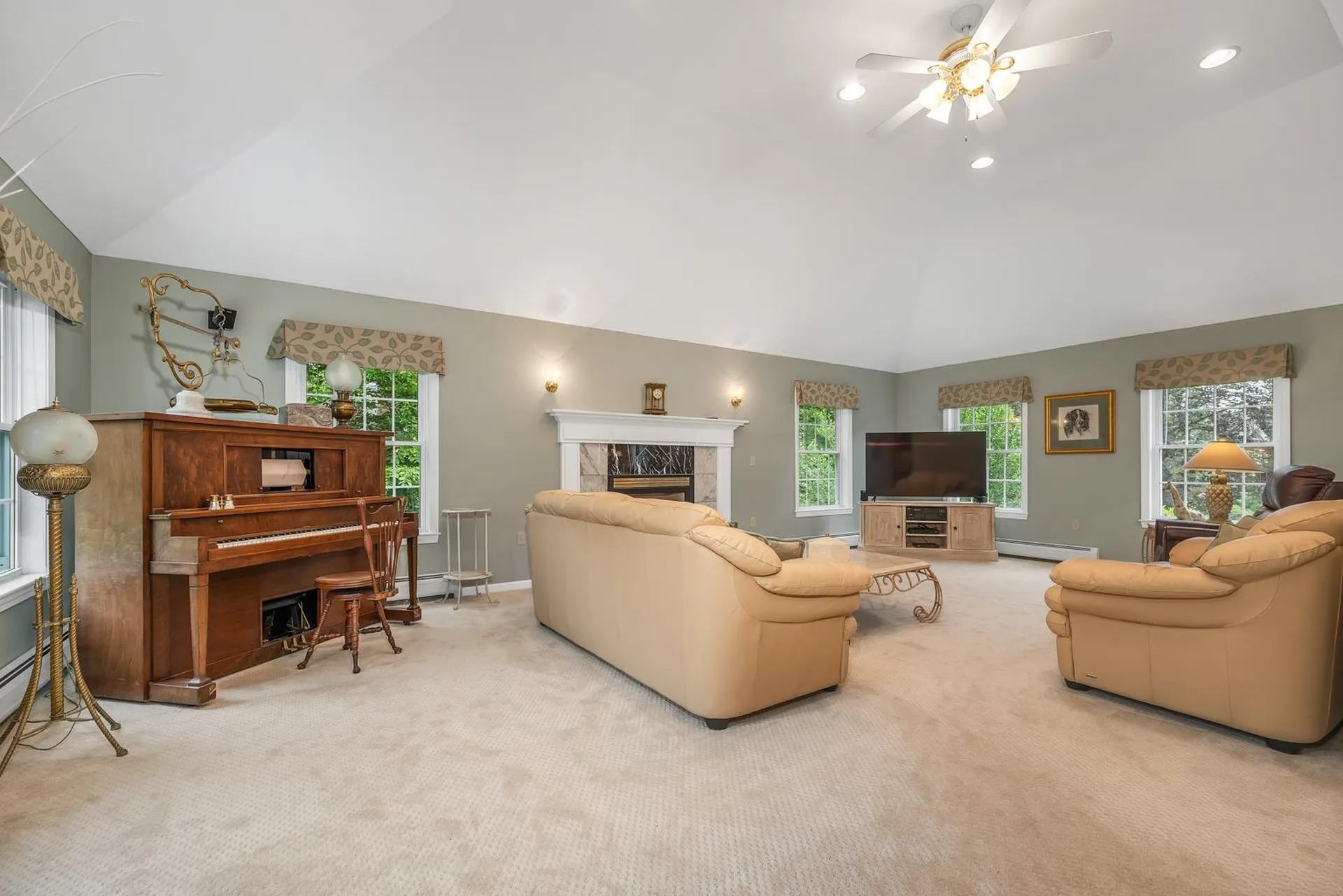 19 Knollwood Drive Gilford NH 03249