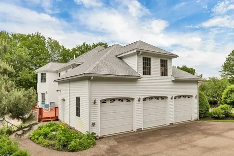 19 Knollwood Drive Gilford NH 03249