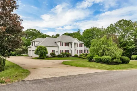 19 Knollwood Drive Gilford NH 03249