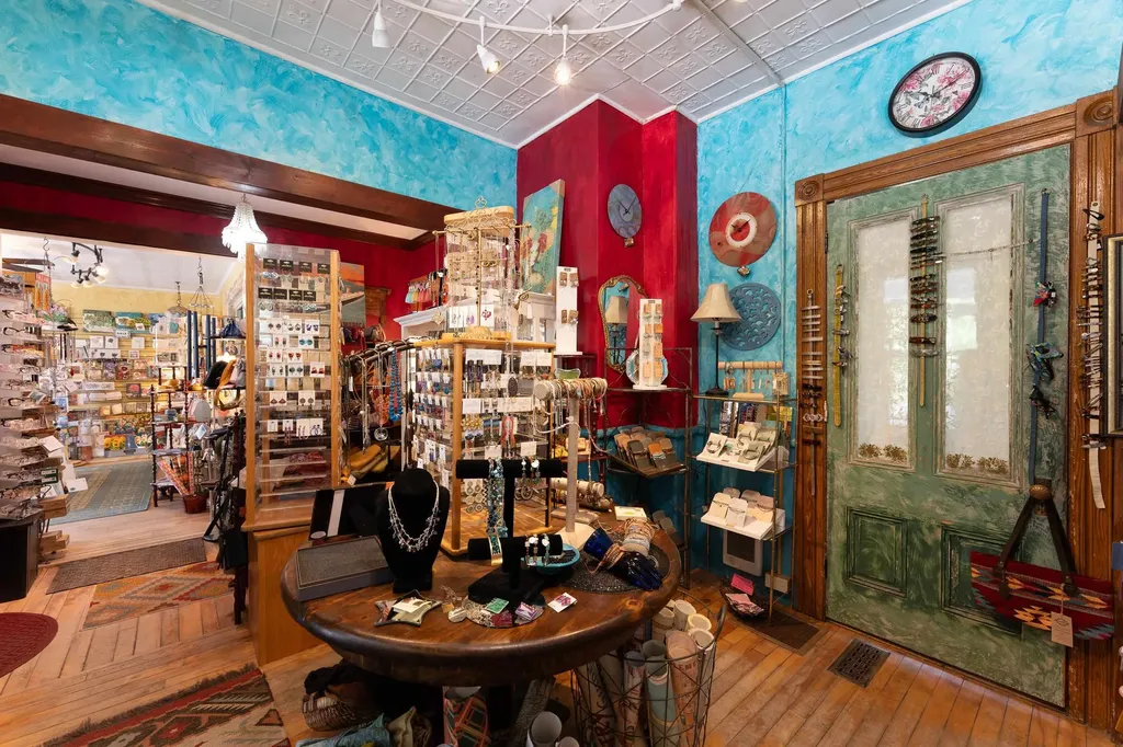 34 Union Street Littleton NH 03561