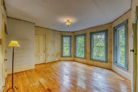 34 Union Street Littleton NH 03561