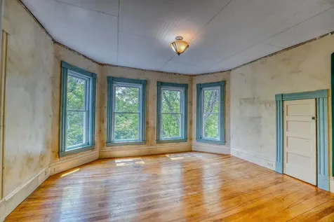 34 Union Street Littleton NH 03561