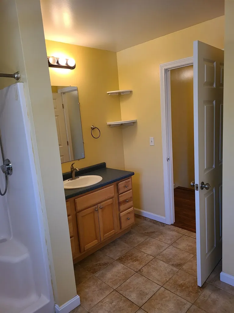 354 Weirs Road Gilford NH 03249