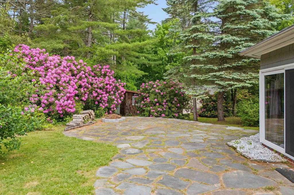 97 Mountain Road Concord NH 03301