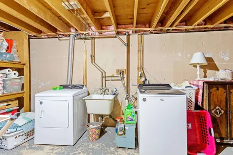 97 Mountain Road Concord NH 03301