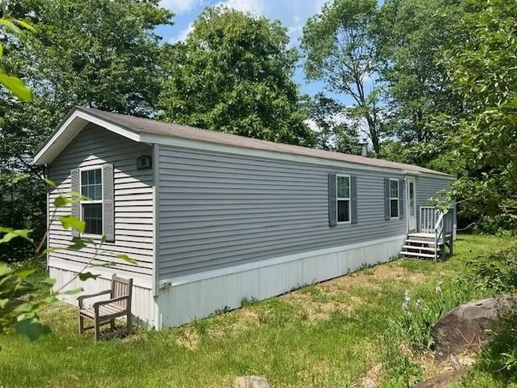 86 Sargent Station Road Weare NH 03281