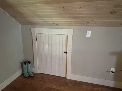 16 Hartwell Pond Road Albany VT 05875