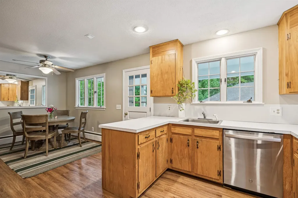 8 Willow Spring Lane Hanover NH 03755