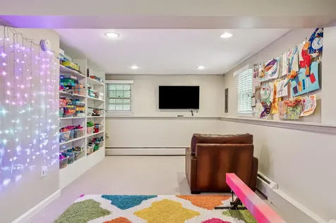 8 Willow Spring Lane Hanover NH 03755