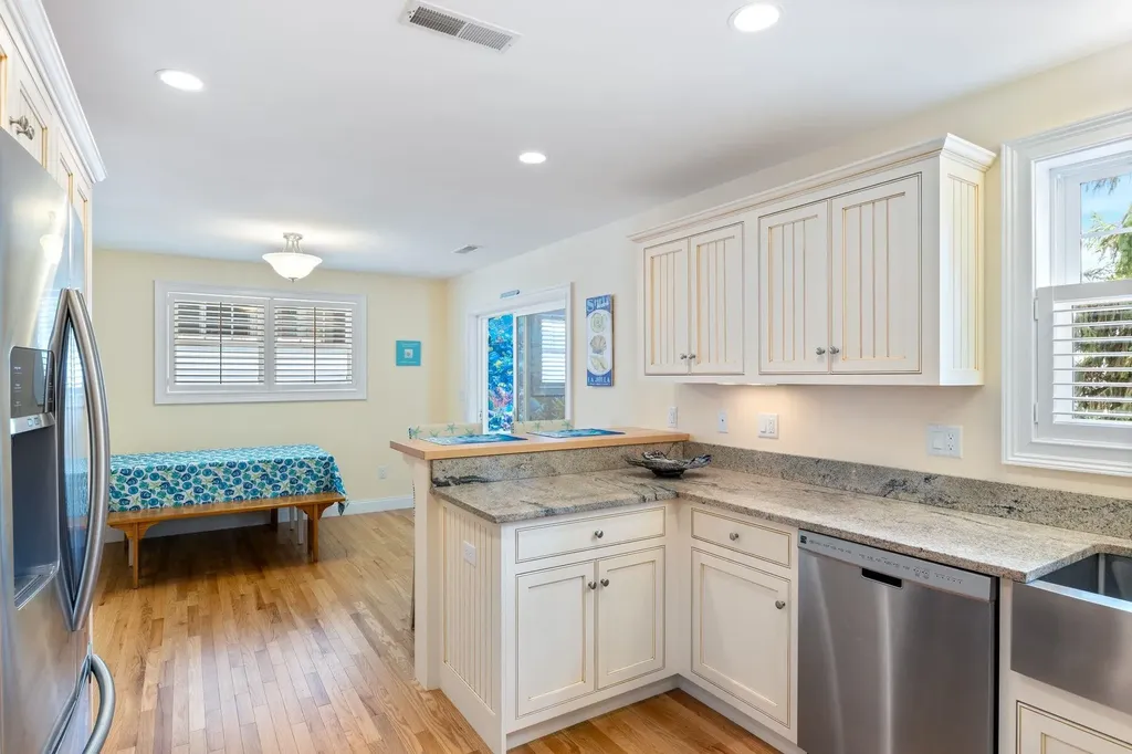 5 Fellows Avenue Hampton NH 03842