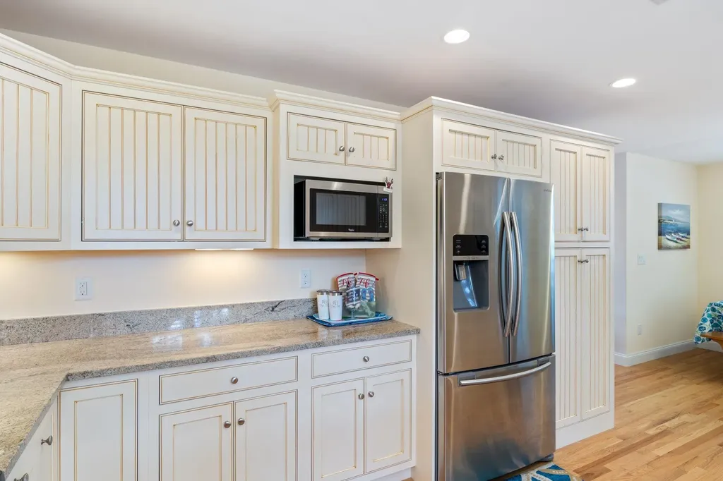 5 Fellows Avenue Hampton NH 03842