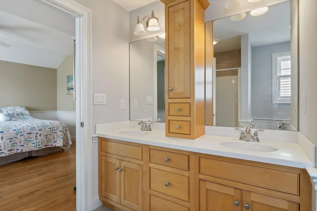 5 Fellows Avenue Hampton NH 03842