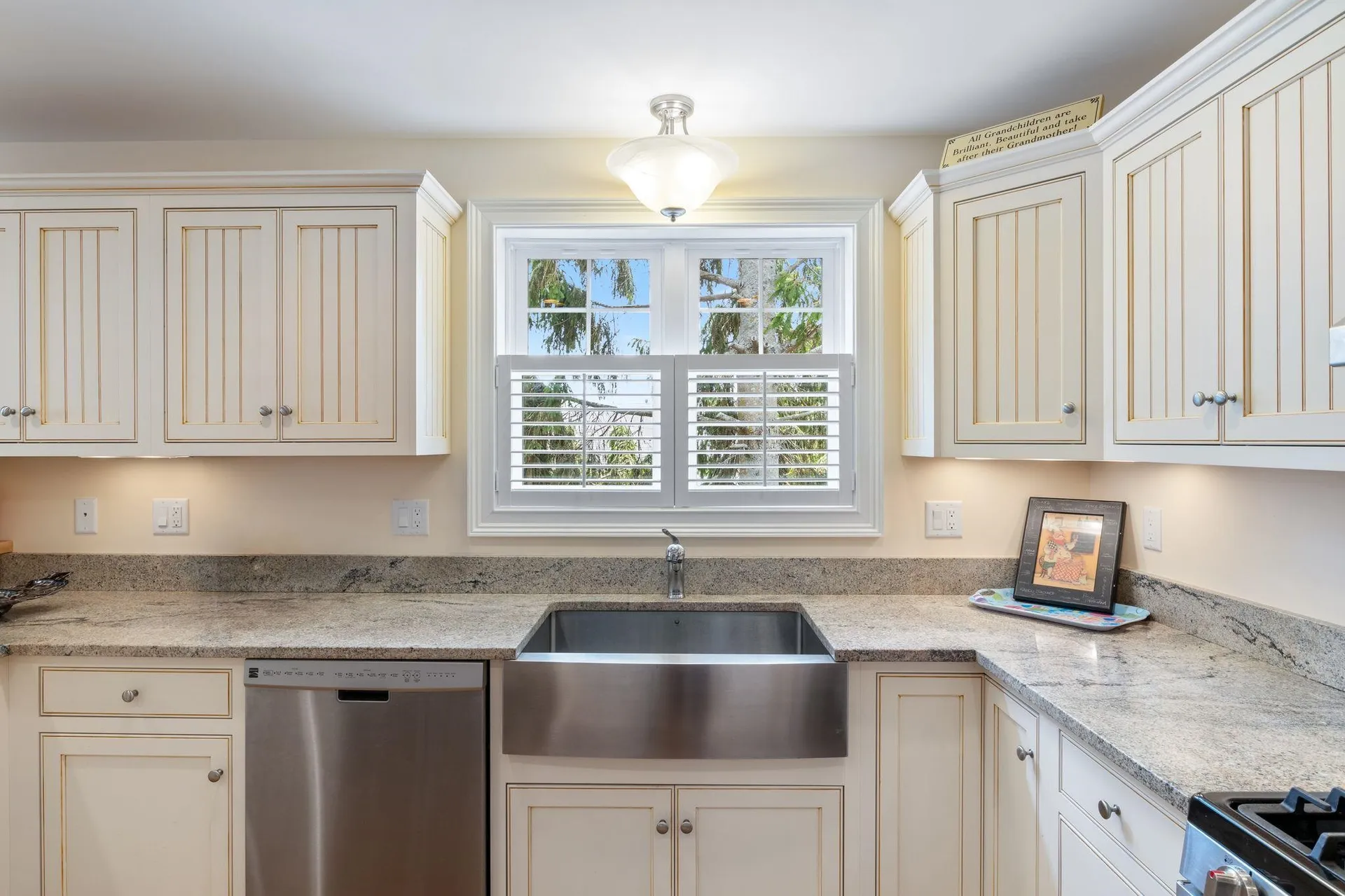 5 Fellows Avenue Hampton NH 03842