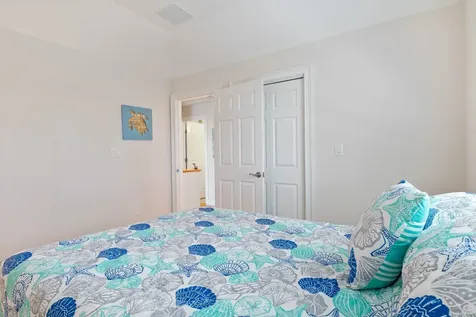 5 Fellows Avenue Hampton NH 03842