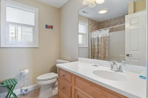 5 Fellows Avenue Hampton NH 03842