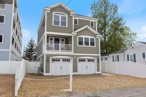 5 Fellows Avenue Hampton NH 03842