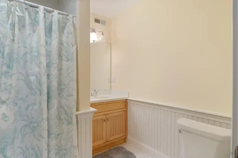 5 Fellows Avenue Hampton NH 03842