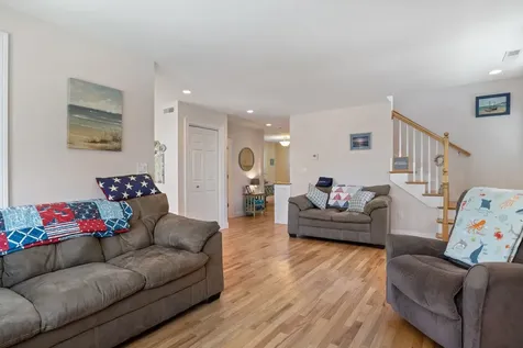 5 Fellows Avenue Hampton NH 03842